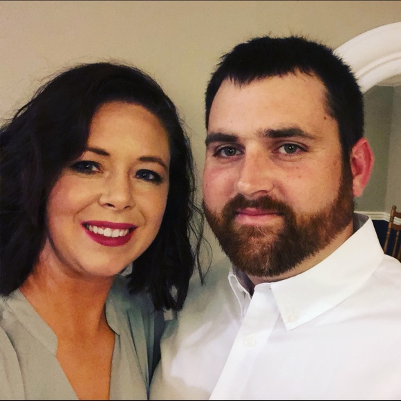 Meet Your Posher, Holly! - Picture 3 of 3